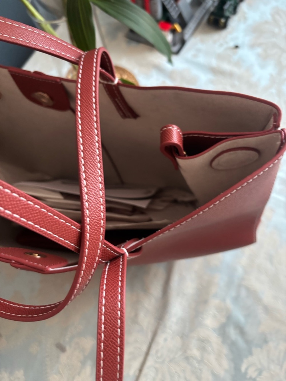 Large Pole’ne Leather Tote Bag in Cognac brown - Picture 4 of 8